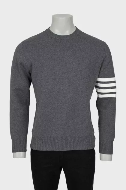 Men's jumper with stripes on the sleeve