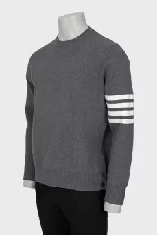 Men's jumper with stripes on the sleeve