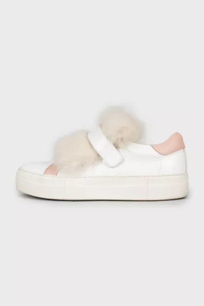 Leather sneakers decorated with fur
