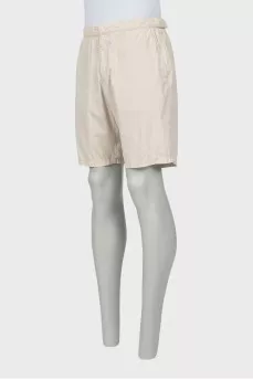 Men's shorts with pockets