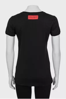 Black fitted t-shirt