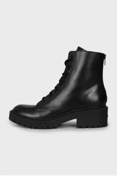 Leather boots with round toe