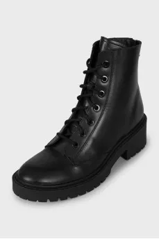 Leather boots with round toe