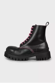 Strike boots