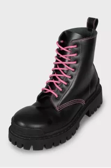 Strike boots