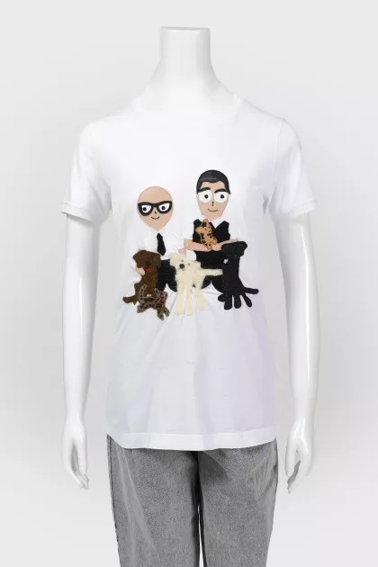 T -shirt with application