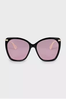 Sunglasses with pink tint