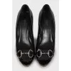 Leather shoes with silver decor