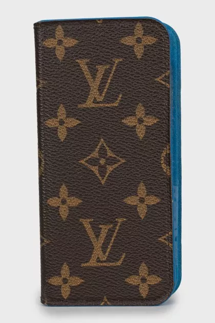 Cover with branded print