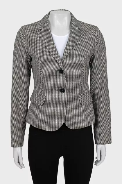Black and white jacket with a small print