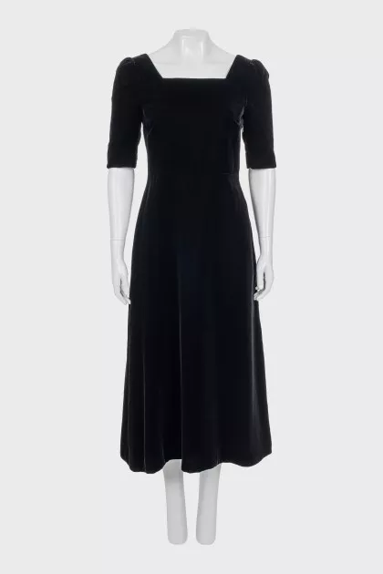 Black velvet dress