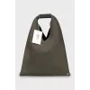 Textile shopper with tag