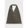Textile shopper with tag