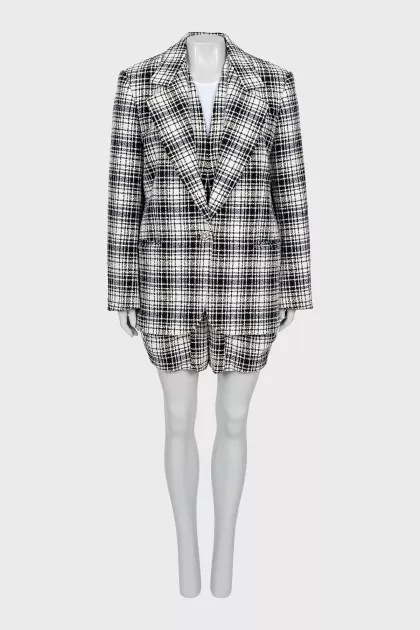 Three-piece suit with shorts