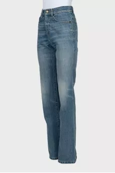 Straight cut distressed jeans