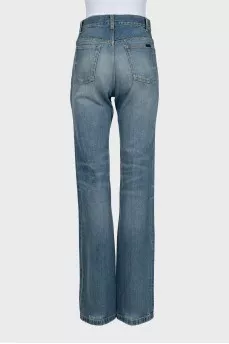 Straight cut distressed jeans