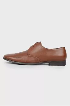 Lace-up leather shoes