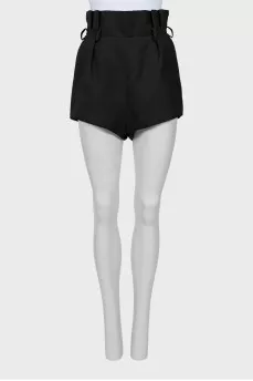 Fitted wool shorts