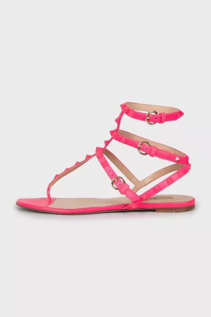 Leather sandals decorated with spikes