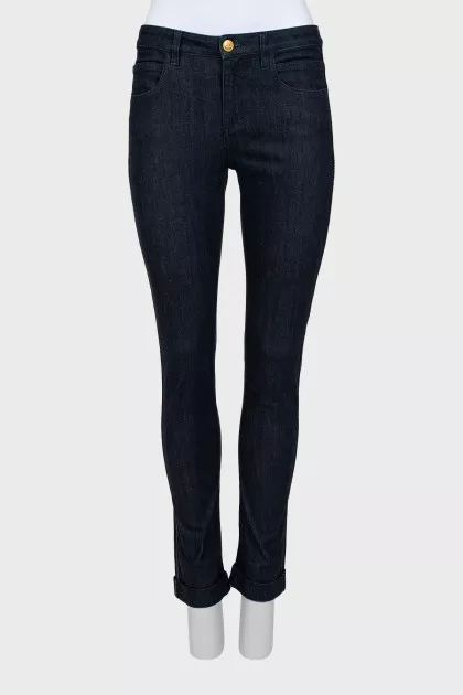 Skinny jeans decorated with rhinestones