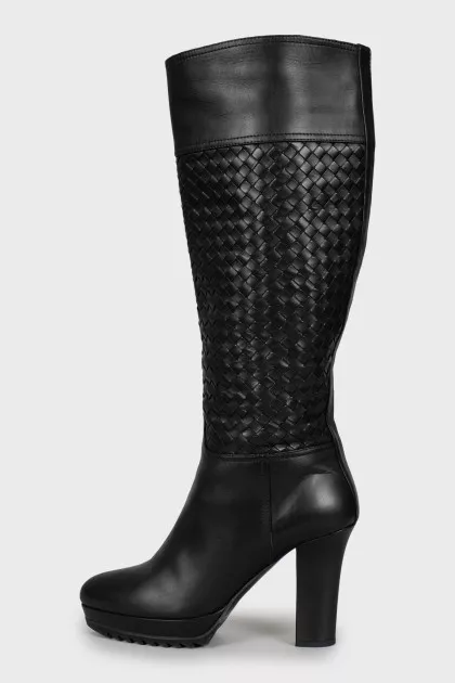 Leather boots decorated with weaving