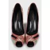 Printed open toe shoes