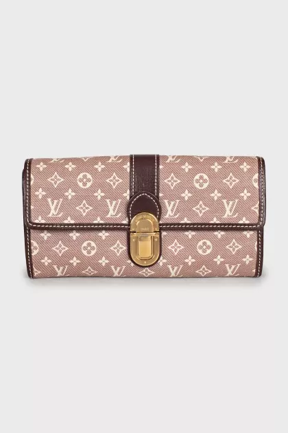 Sarah printed wallet