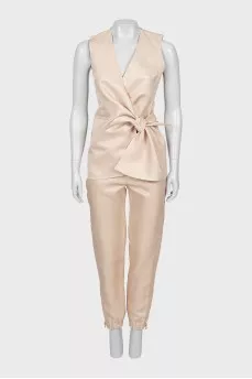 Beige fitted suit