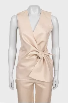 Beige fitted suit