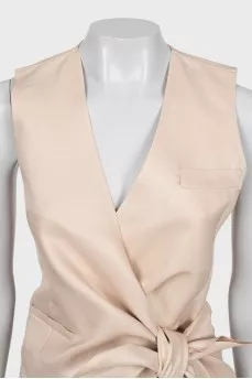 Beige fitted suit