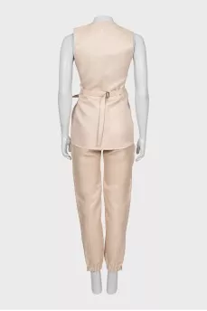 Beige fitted suit