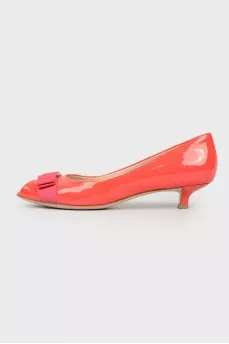 Красные лаковые туфли kitten heels