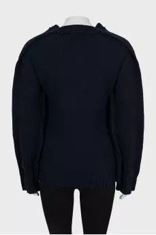 Knit a sweater with outside seams