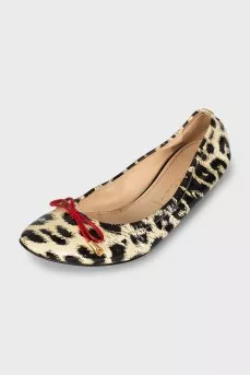 Leather ballet flats with animal print