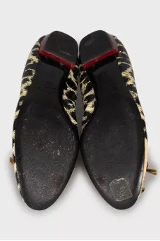 Leather ballet flats with animal print
