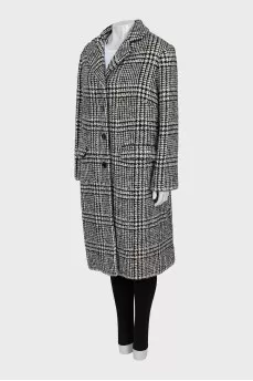 Knitted coat in black and white