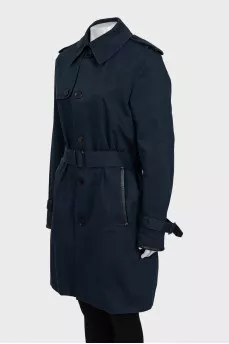 Single-breasted blue raincoat