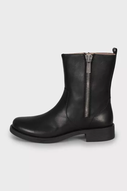 Leather boots with double zip