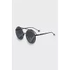Sunglasses with logo on lenses