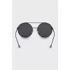 Sunglasses with logo on lenses