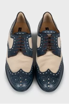 Brogues made of textile and leather