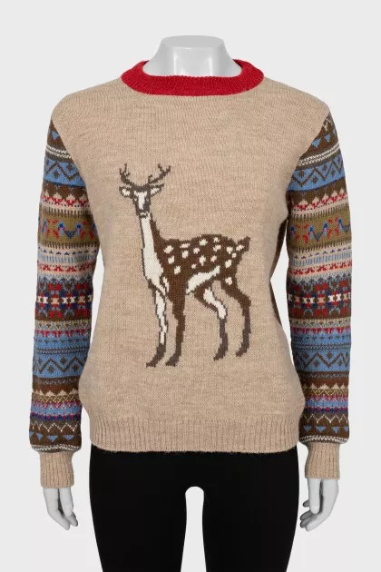 Knitted sweater with a loose fit