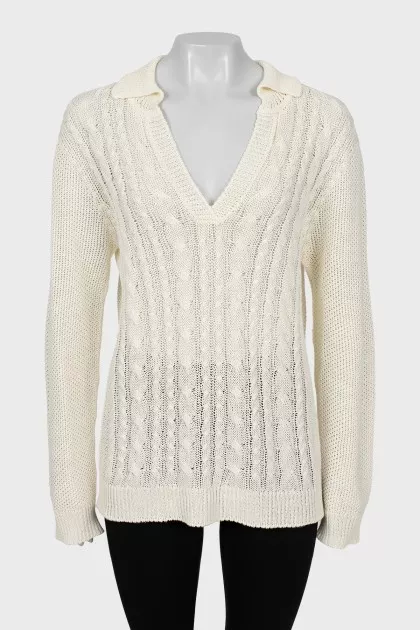 White jumper with collar