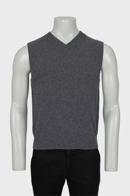 Knitted wool vest with tag