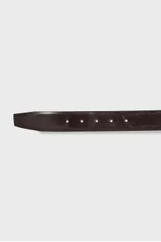 Men's belt with a shaped buckle
