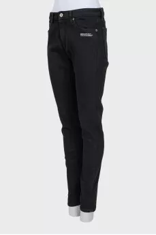 Чорні джинси tapered fit