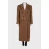 Straight cut coat with buttons
