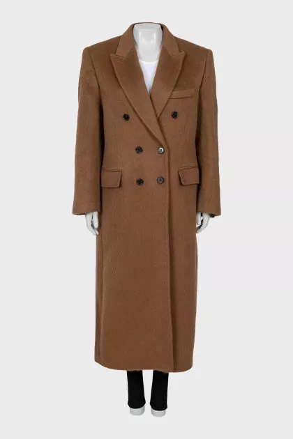 Straight cut coat with buttons