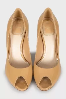 Patent leather high heel shoes