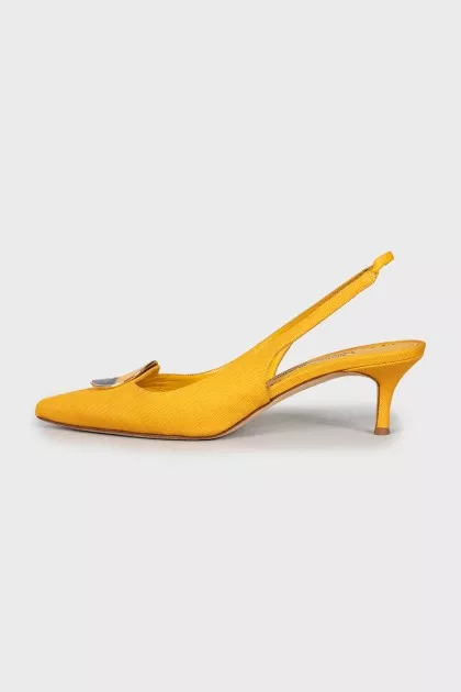 Kitten heel textile shoes